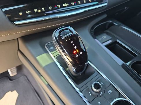 Used 2023 Cadillac Escalade ESV V w/ LPO, Floor Liner Package AWD/4WD image 29