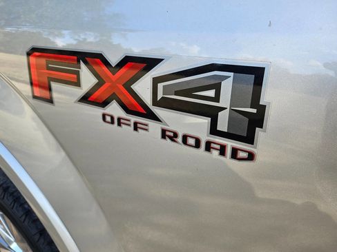 Used 2017 Ford F150 Lariat w/ Equipment Group 502A Luxury image 28