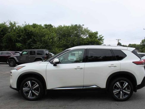 Used 2023 Nissan Rogue SL AWD/4WD image 10