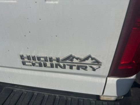 Used 2023 Chevrolet Silverado 2500 High Country w/ Z71 Off-Road Package AWD/4WD image 4