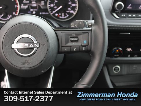 Used 2023 Nissan Rogue SV w/ SV Premium Package image 14