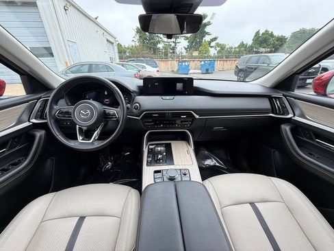 Used 2024 MAZDA CX-90 Plug-In Hybrid w/ Preferred AWD/4WD image 27
