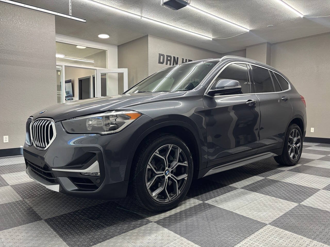 Used 2020 BMW X1 xDrive28i w/ Convenience Package AWD/4WD image 2