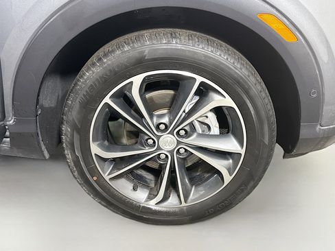 Used 2022 Buick Encore GX Essence w/ Advanced Technology Package image 32