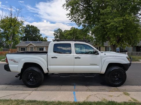 Used 2014 Toyota Tacoma 4x4 Double Cab image 7