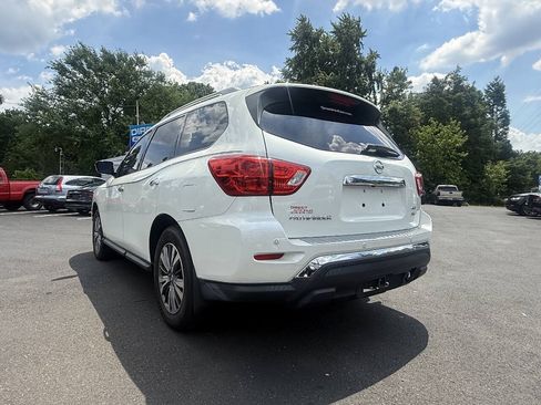 Used 2017 Nissan Pathfinder SV w/ Trailer Tow Package AWD/4WD image 9