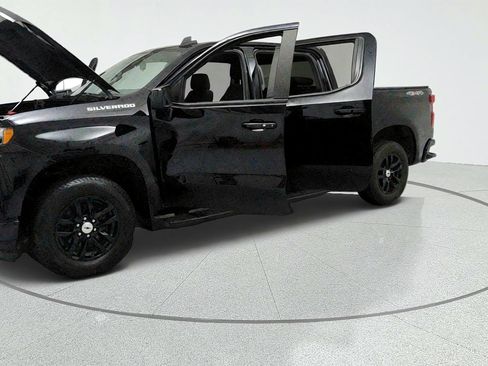 Used 2021 Chevrolet Silverado 1500 RST w/ Bed Protection Package AWD/4WD image 9