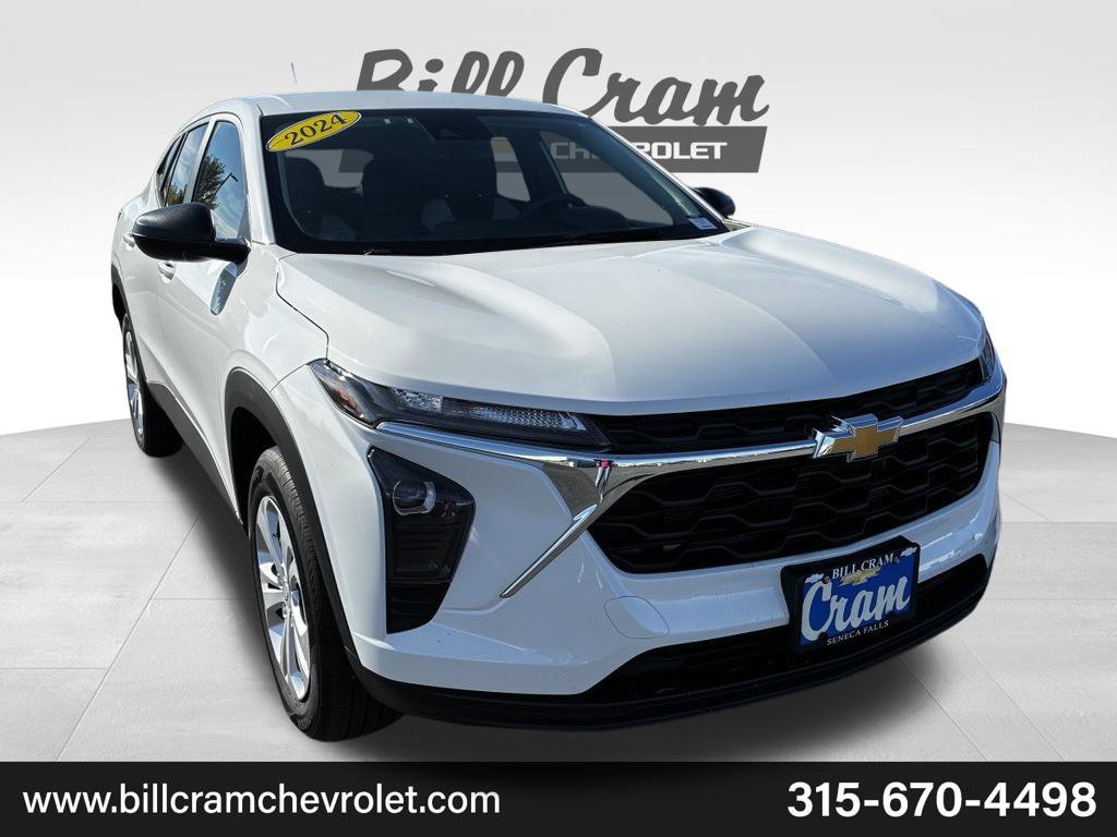 Used 2024 Chevrolet Trax LS w/ Driver Confidence Package FWD image 1