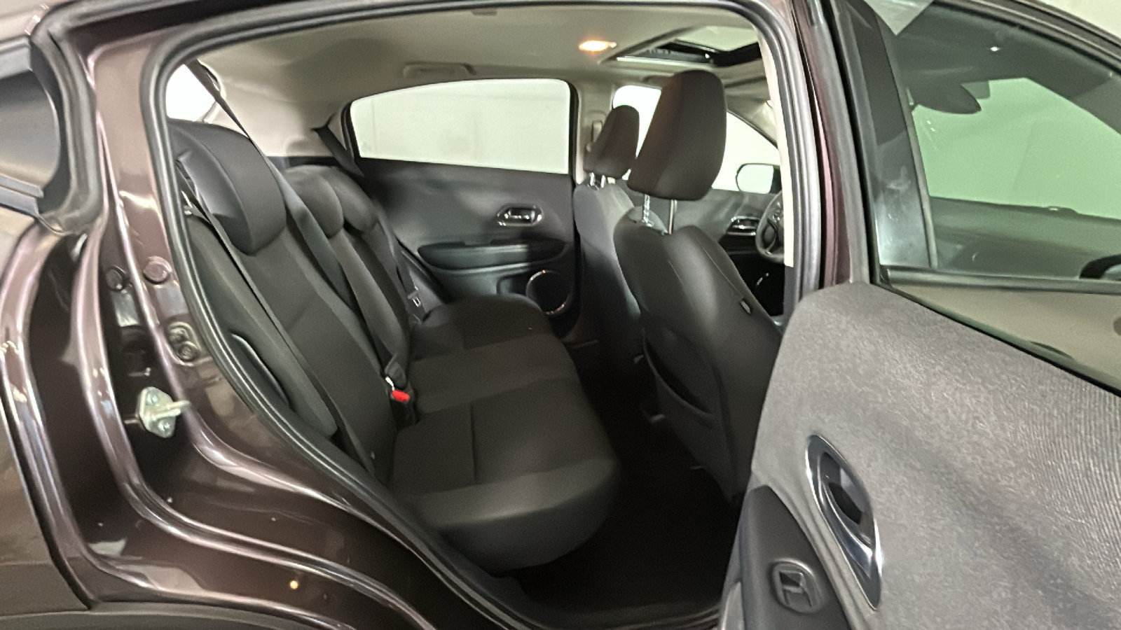 Used 2022 Honda HR-V EX image 34