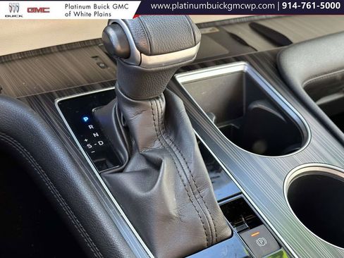 Used 2022 Toyota Sienna Platinum image 32