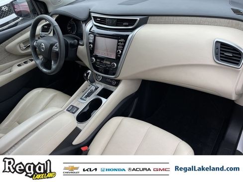 Used 2021 Nissan Murano SL w/ SL Moonroof Package image 11