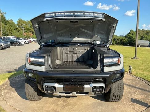 Used 2024 GMC Hummer EV 2X w/ LPO, Illumination Package AWD/4WD image 32