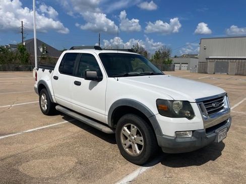 Used 2007 Ford Explorer Sport Trac XLT RWD image 2