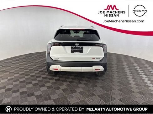 Certified 2025 Nissan Kicks SR image 6