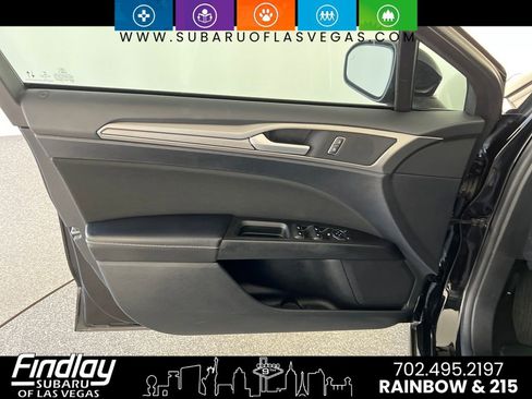 Used 2020 Ford Fusion SE image 12