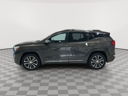 Used 2019 GMC Terrain Denali image 2