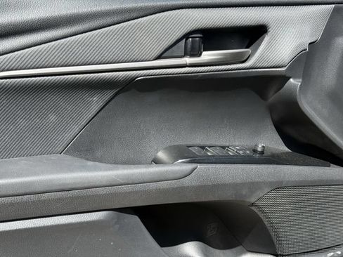 Used 2025 Toyota Camry SE FWD image 26