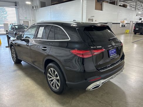 Used 2025 Mercedes-Benz GLC 300 GLC 300 image 4