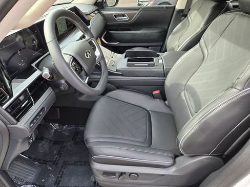 New 2026 INFINITI QX80 Luxe RWD image 10
