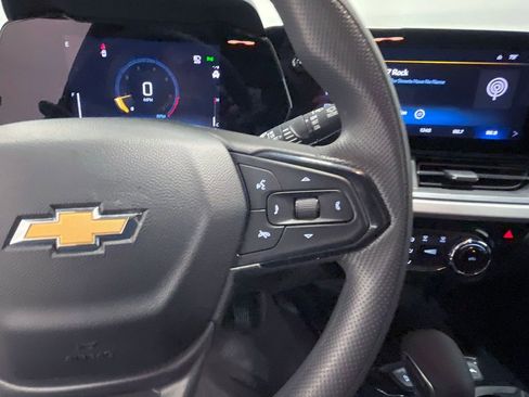 Used 2024 Chevrolet Trax LT image 31