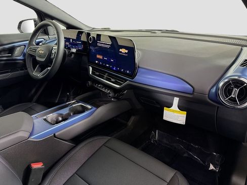 New 2026 Chevrolet Equinox EV LT image 28