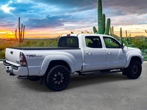Used 2014 Toyota Tacoma PreRunner w/ TRD Sport Package RWD image 3