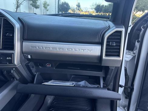 Used 2022 Ford F450 Platinum image 19