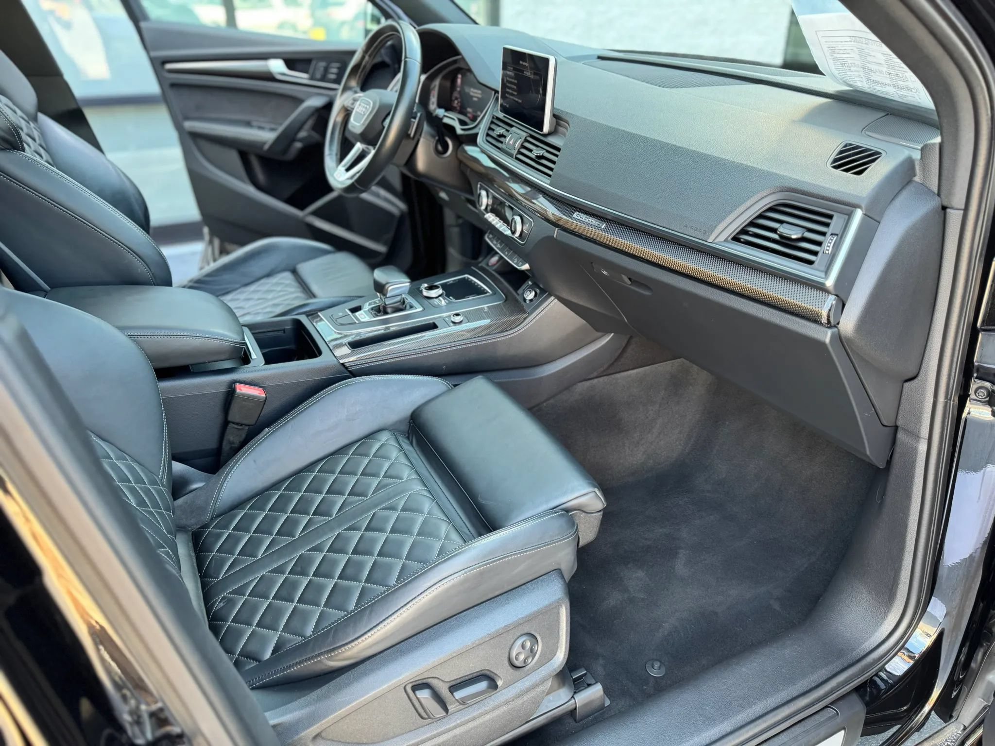 Used 2018 Audi SQ5 Prestige w/ Prestige Package AWD/4WD image 12