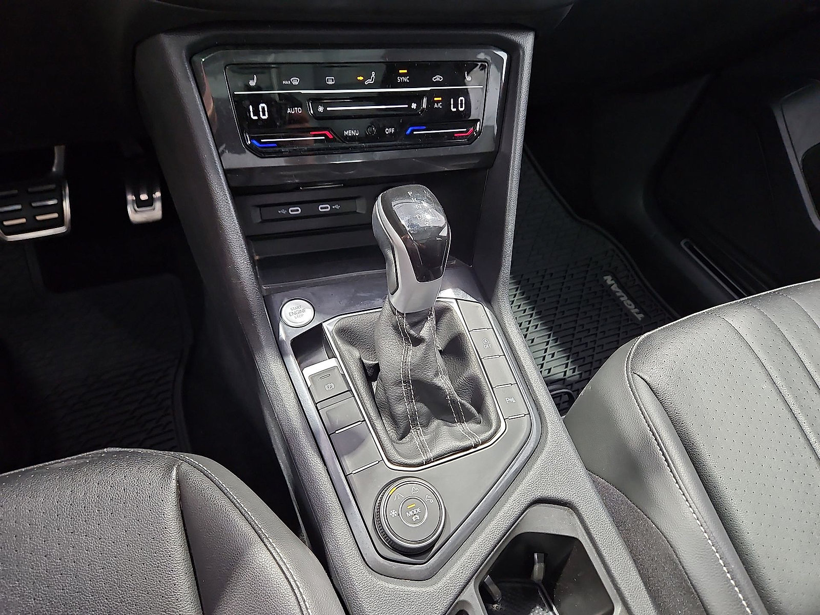 Used 2024 Volkswagen Tiguan SE R-Line AWD/4WD image 22