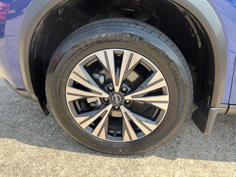 Used 2023 Nissan Rogue SV FWD image 7