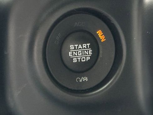 Used 2021 Jeep Wrangler Unlimited Sahara w/ Cold Weather Group AWD/4WD image 21
