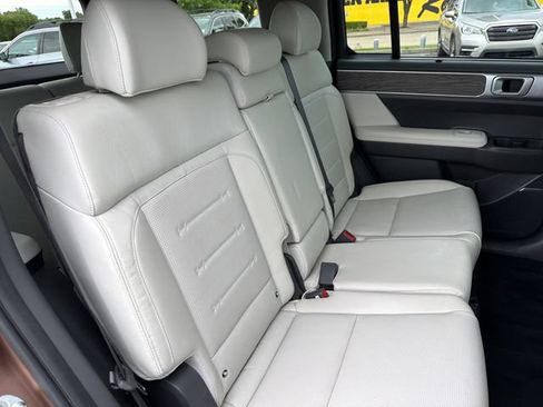 Used 2024 Hyundai Santa Fe Limited FWD image 27