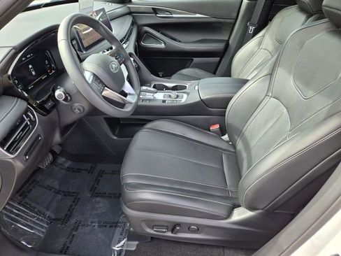 Certified 2025 INFINITI QX60 Luxe w/ Black Edition AWD/4WD image 11