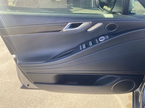 Used 2025 Genesis G80 2.5T image 12