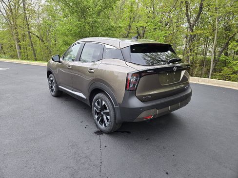 New 2026 Nissan Kicks SV w/ SV Premium Package AWD/4WD image 6