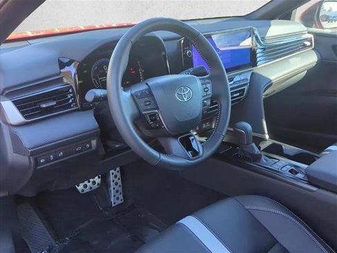 Certified 2025 Toyota Camry SE image 9
