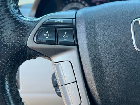 Used 2012 Honda Odyssey EX-L image 16