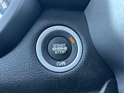 Used 2023 RAM 1500 Big Horn AWD/4WD image 34