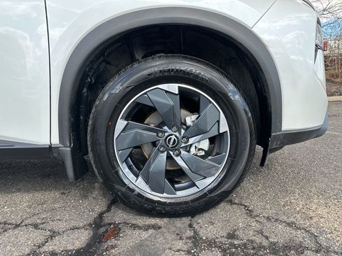 Used 2026 Nissan Rogue SV w/ SV Premium Package image 19