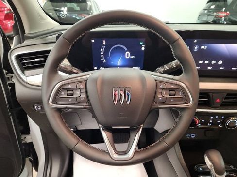 Used 2024 Buick Encore GX Preferred w/ Comfort Package FWD image 18