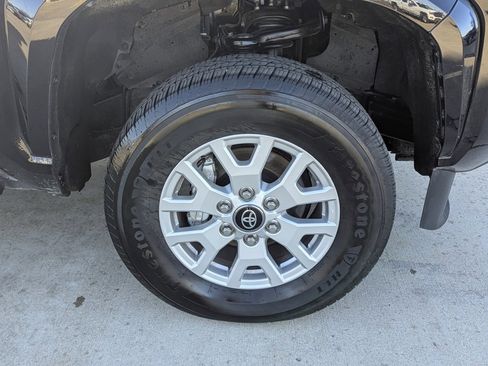 Used 2025 Toyota Tacoma SR image 19