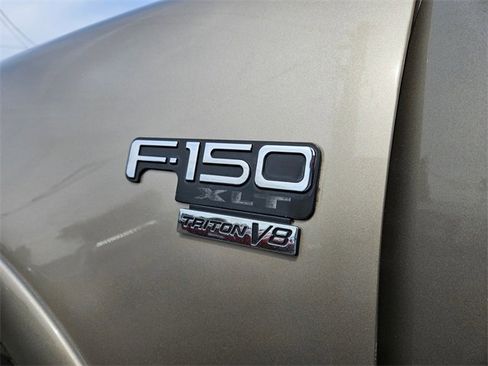 Used 2001 Ford F150 XLT image 11
