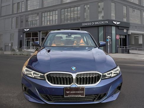 Used 2023 BMW 330i xDrive Sedan w/ Premium Package AWD/4WD image 8