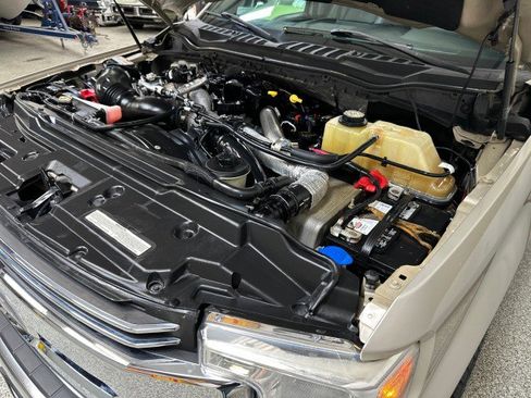 Used 2017 Ford F250 Lariat w/ Chrome Package image 73