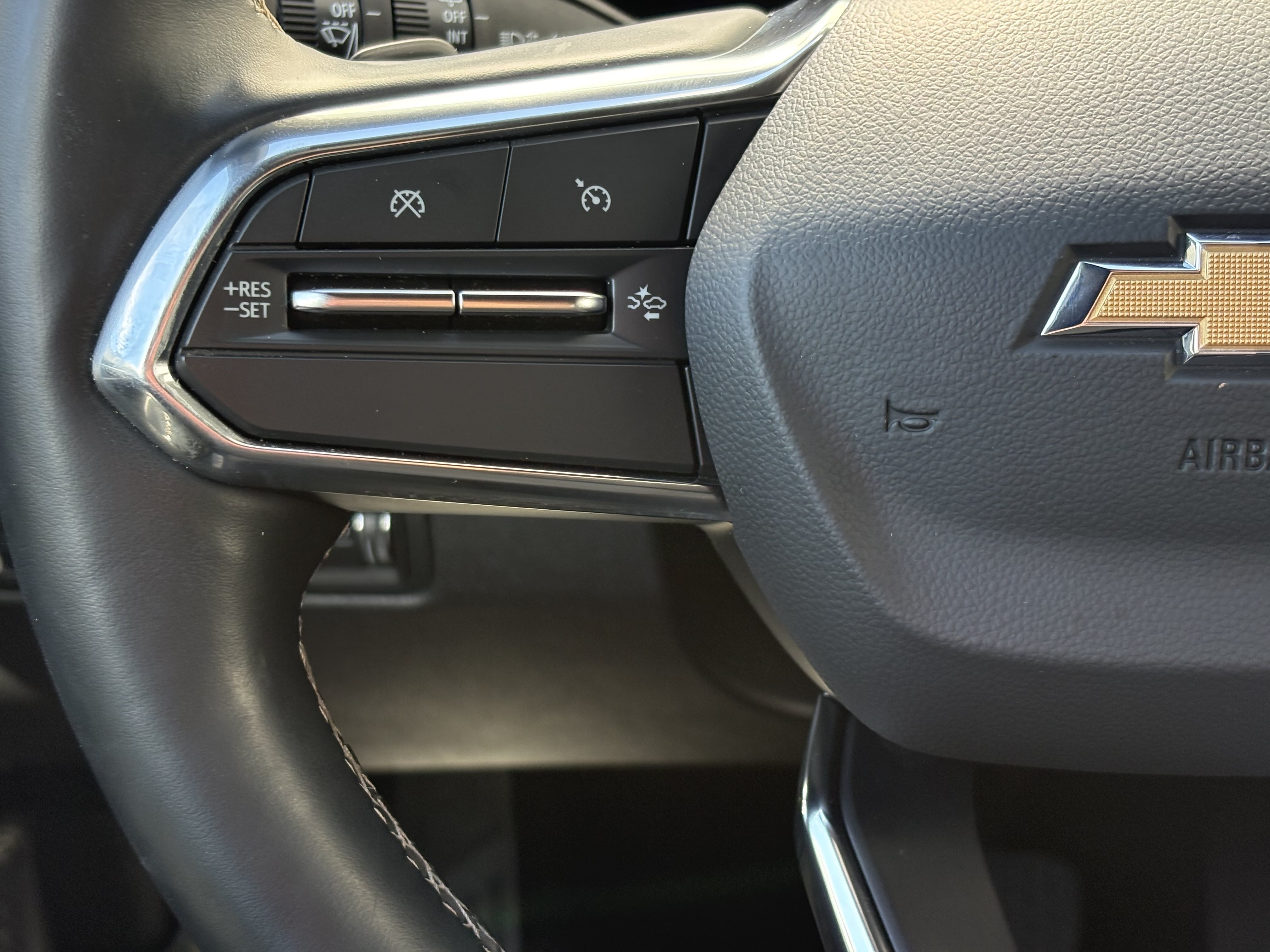 Used 2024 Chevrolet Equinox EV LT AWD/4WD image 16