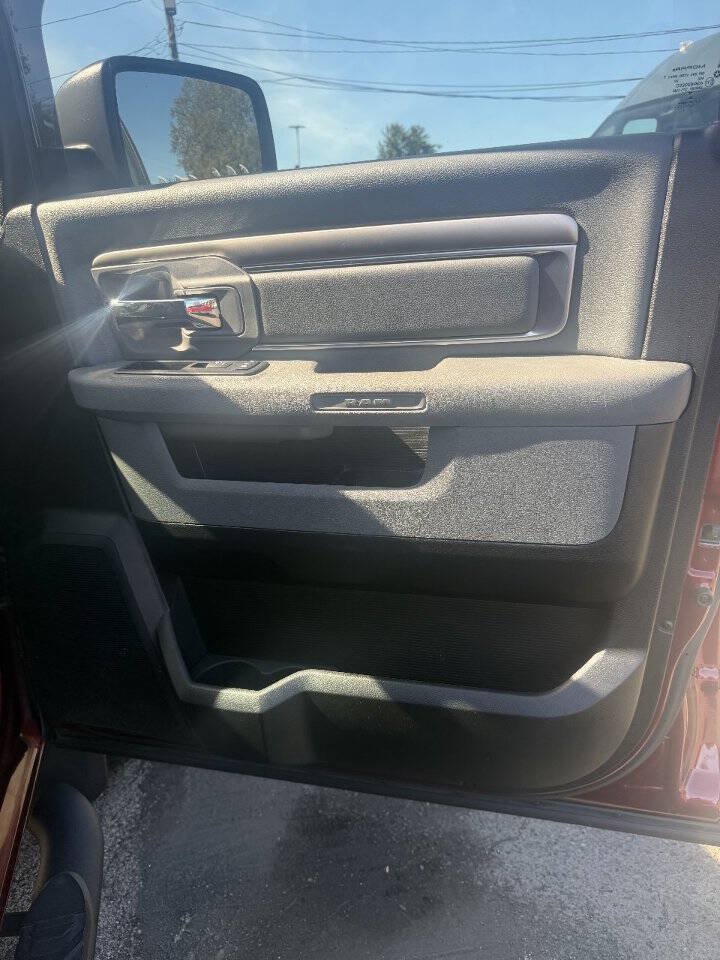 Used 2019 RAM 1500 Warlock w/ Electronics Group AWD/4WD image 3