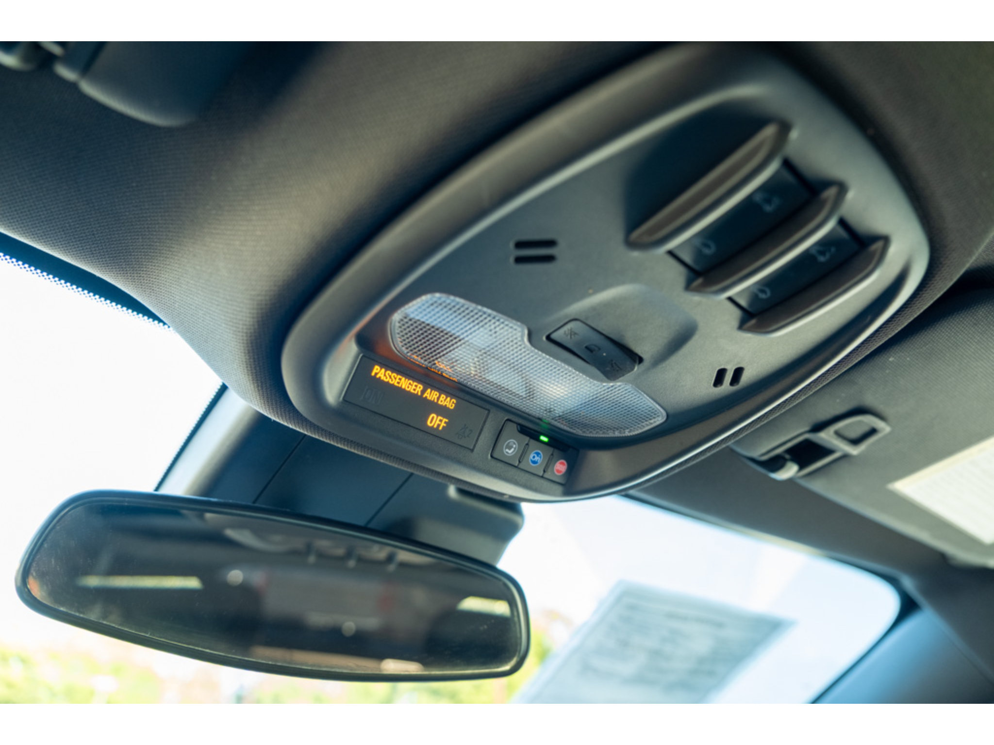 Used 2024 Chevrolet Trax RS w/ Sunroof Package FWD image 29