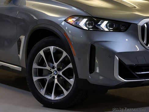 New 2026 BMW X5 xDrive50e w/ Climate Comfort Package image 3