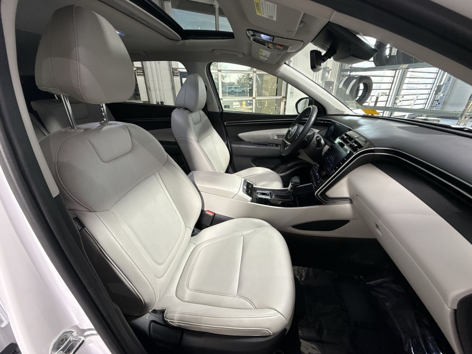Used 2023 Hyundai Tucson SEL w/ Convenience Package AWD/4WD image 28