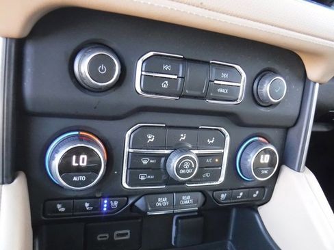 Used 2023 Chevrolet Tahoe Premier image 25